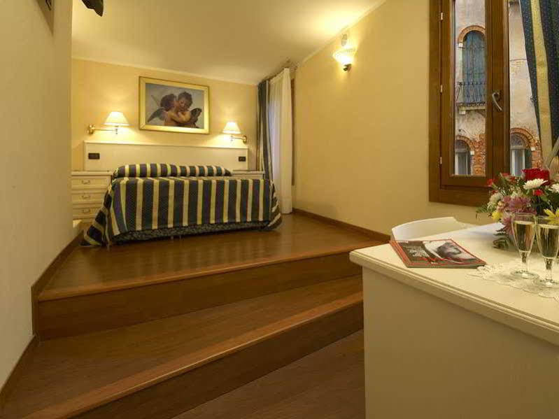 Venice Resorts Экстерьер фото