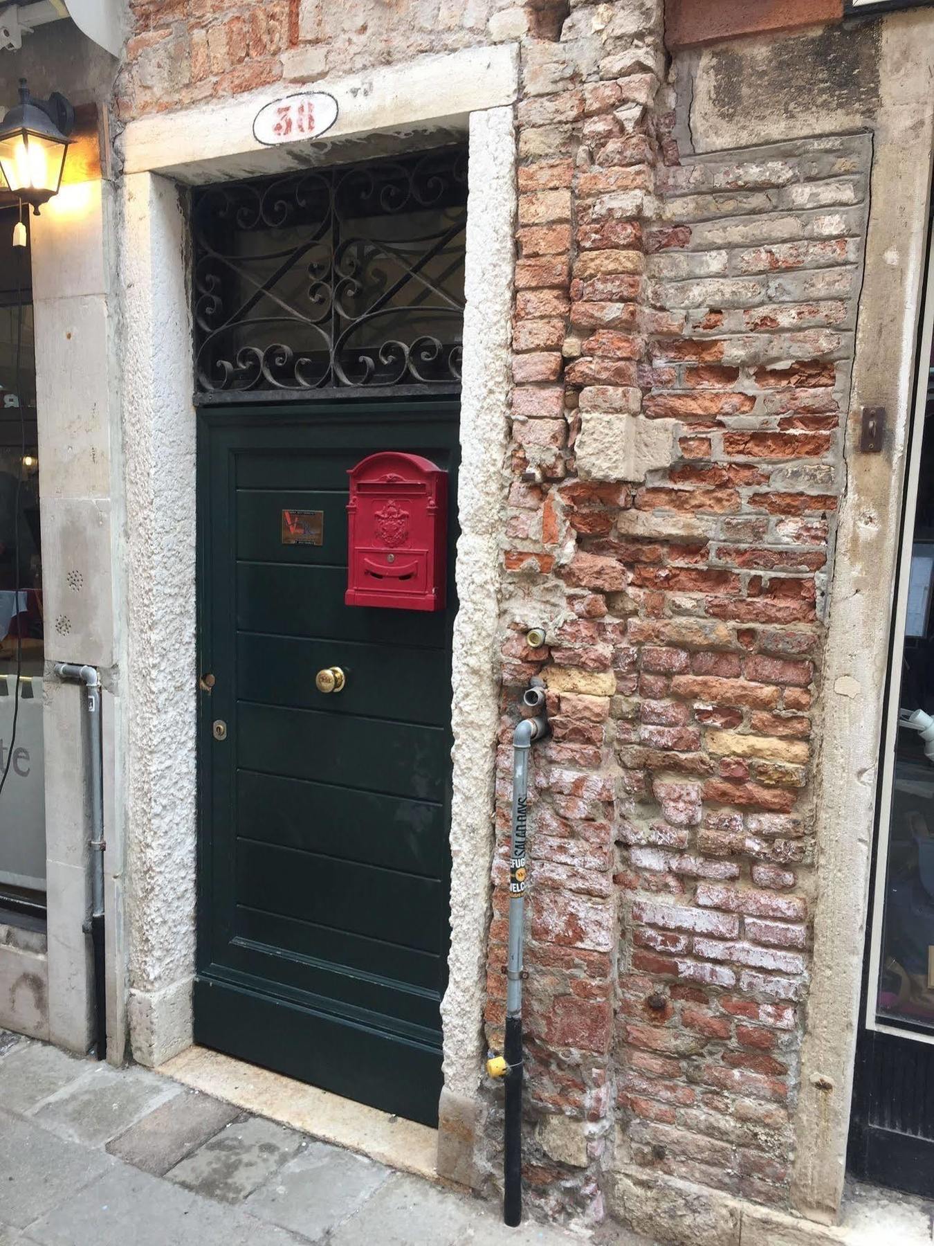 Venice Resorts Экстерьер фото